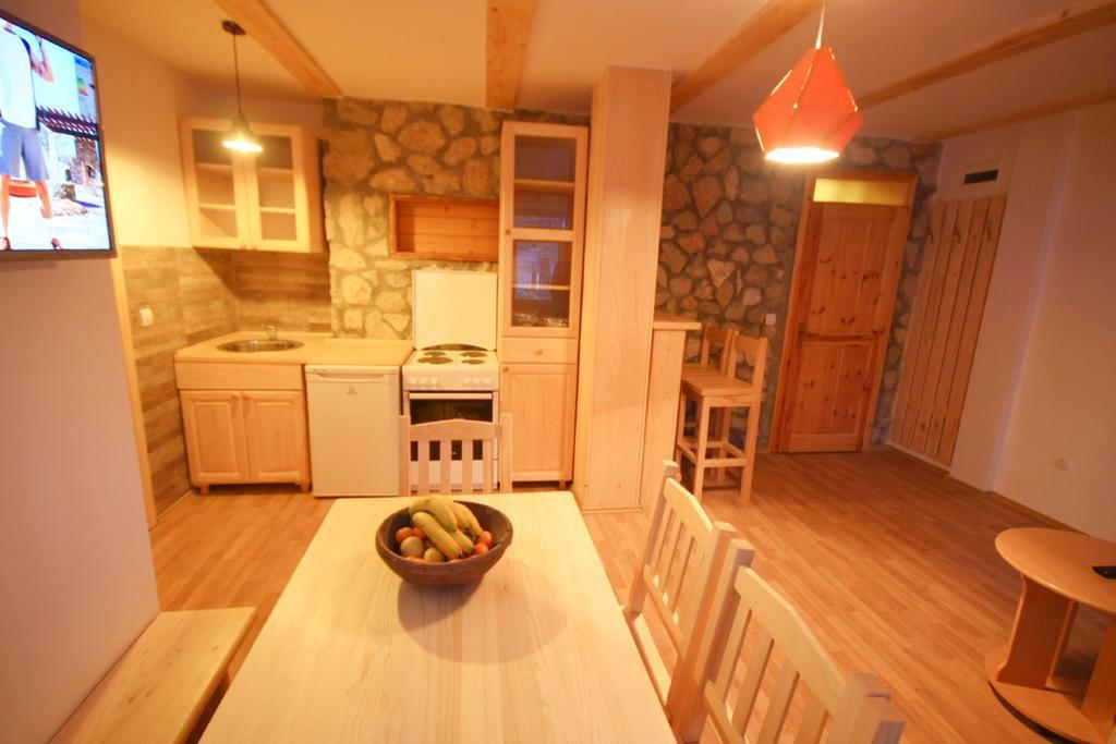 Apartments Prijatelji Яхорина Экстерьер фото
