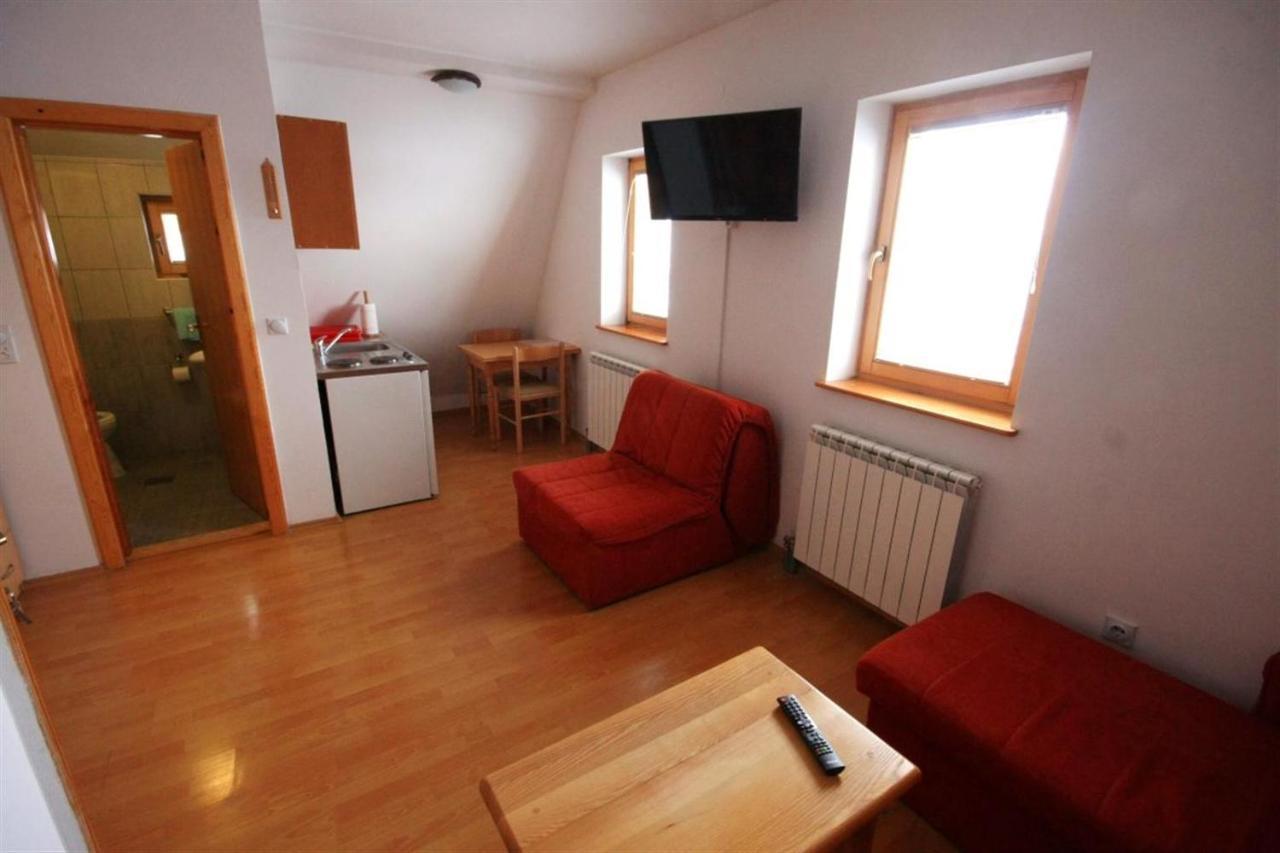 Apartments Prijatelji Яхорина Экстерьер фото