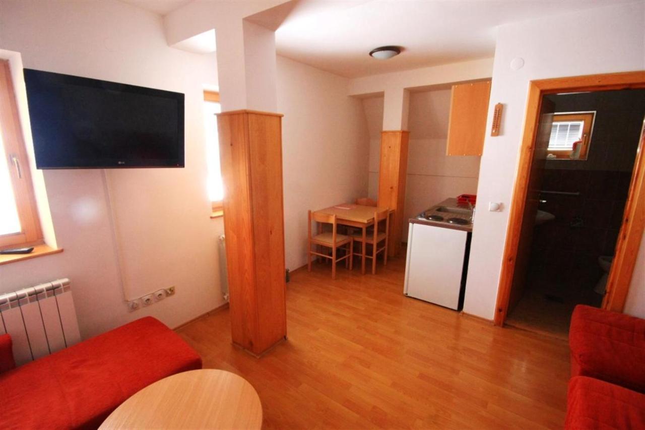 Apartments Prijatelji Яхорина Экстерьер фото